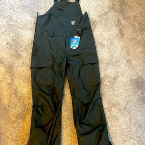 Brand new, with tags men’s Chamonix ski/snowboard bibs